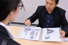 ヒューマンアカデミー株式会社の業界講師によるポートフォリオ指導