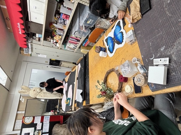 2025_1031①image0(リース、革).jpegのサムネイル画像